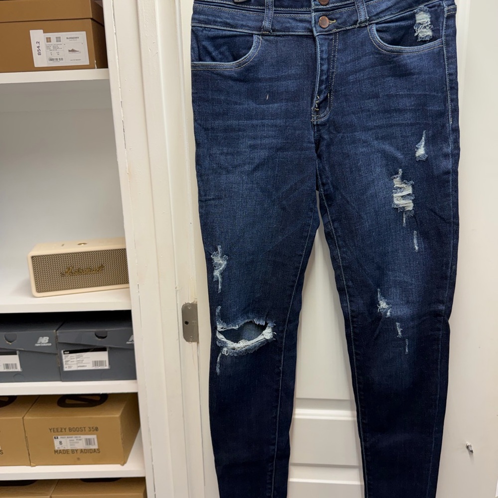 Kan Can Distressed Skinny Women’s Jeans